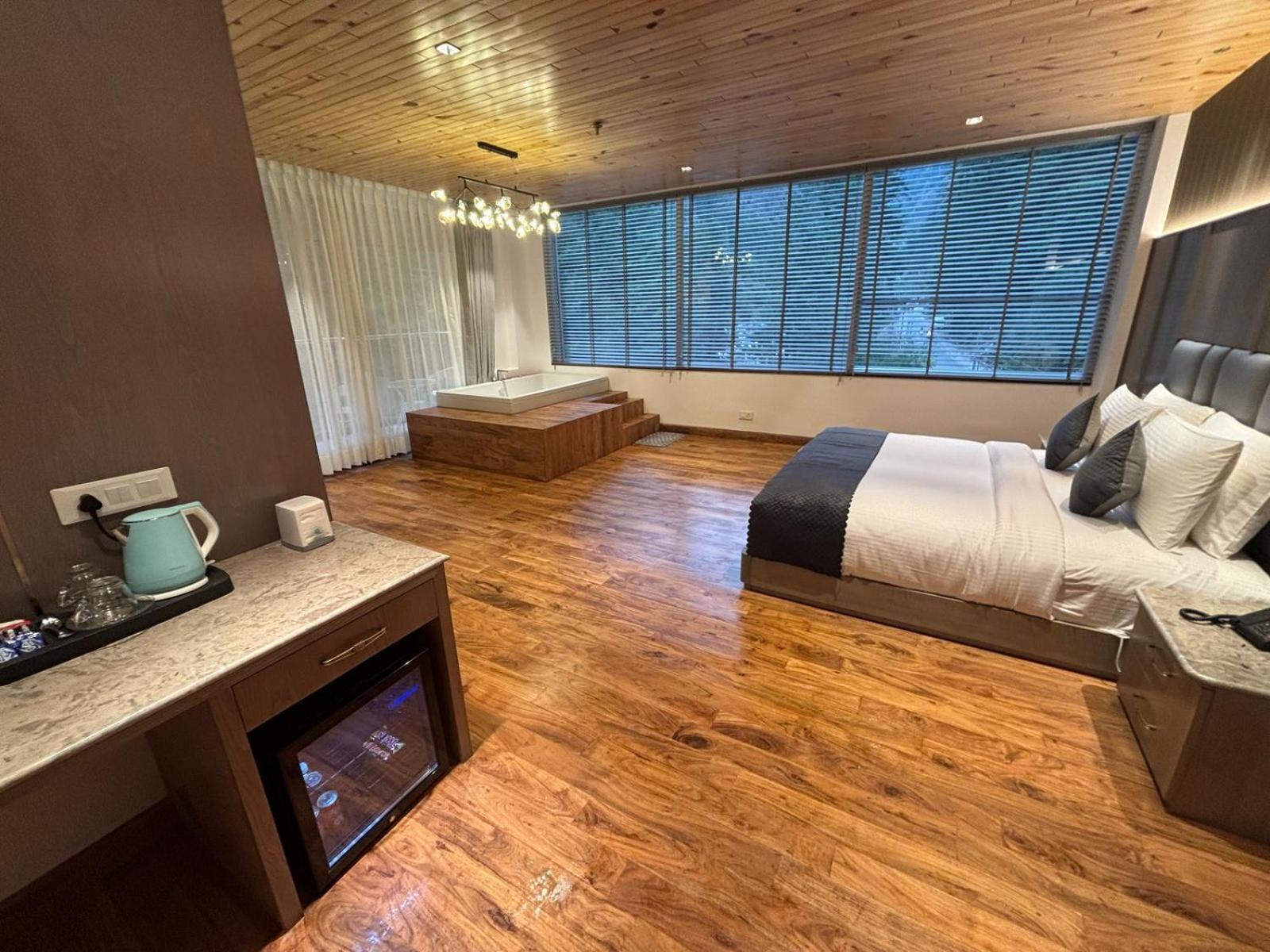 Moksha Riverside Resort Kasol Exterior photo